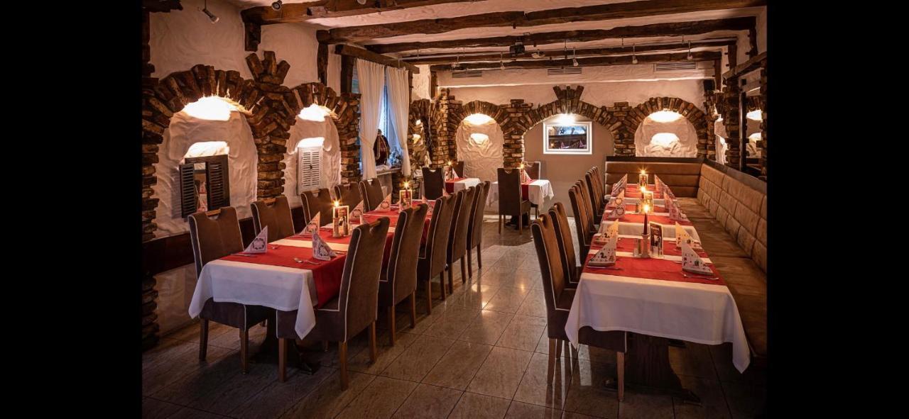 Hotel Restaurant Jaegerhof ケルペン エクステリア 写真